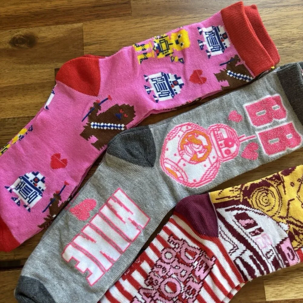 Disney Star Wars 3 Pairs Of Socks Women’s Size 4-8 BB 8 /C3PO / R2D2 DAMAGED BOX
